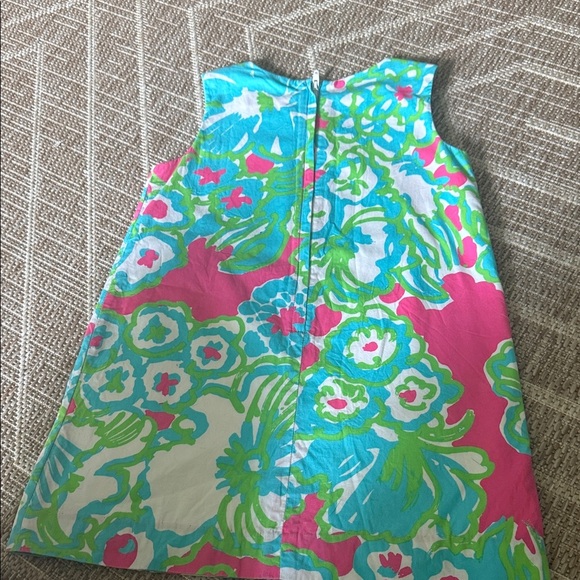 Lilly Pulitzer A Delicacy Print Little Girl Shift Dress 5 - Picture 6 of 6